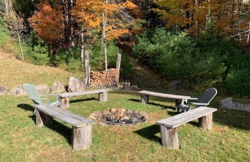 North Creek Cabin | Gore Mountain Log Cabin Getaway with Pool and Hot Tub