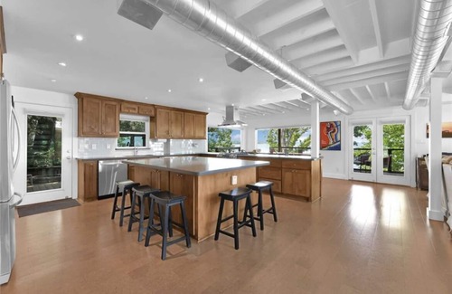 Coldspring House | Private Waterfront Oasis on Lake Livingston - 10/10 Rated!