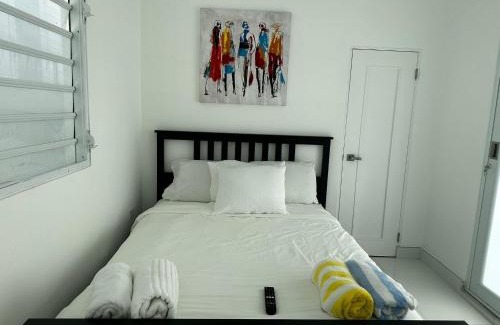Parque Apartment | Beachside Bliss: 1-Bedroom Suite with Ocean View & Hot Tub