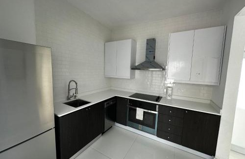 Parque Apartment | Beachside Bliss: 1-Bedroom Suite with Ocean View & Hot Tub