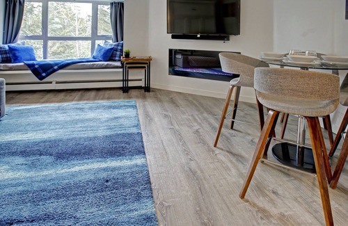 Nordic Estates Condo | 🏘Gorgeous 1 Bedroom Suite🛏Free Parking/Creekside