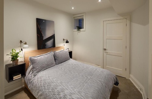 Roncesvalles Village Apartment | Impressive 5-Star Rated Hotel with Pet-Friendly Amenities
