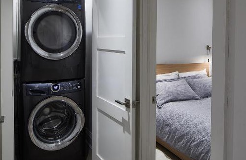 Roncesvalles Village Apartment | Impressive 5-Star Rated Hotel with Pet-Friendly Amenities