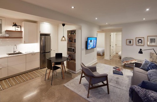 Roncesvalles Village Apartment | Impressive 5-Star Rated Hotel with Pet-Friendly Amenities