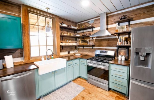 Jackson Cabin | Gorgeous 1856 Log Cabin, Completely Renovated