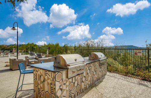 McNeil Apartment | Gorgeous 1BR in Champion City Park 3517