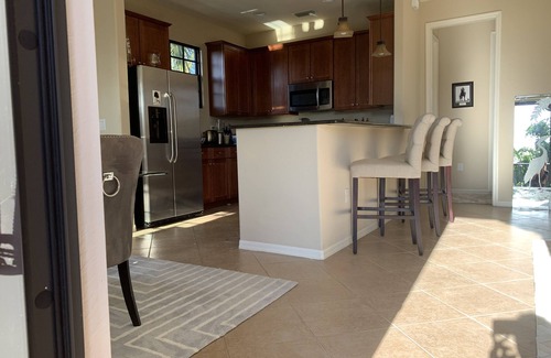 Ole Resort | Beautiful Southwest Naples Condo with Pool and Ocean View
