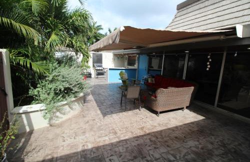 Red Hook Apartment | Gorgeous 2 Bdrm Pineapple Village Condo steps from the beach!