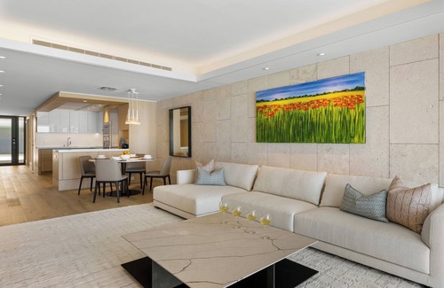 Kamuela Condo | Oceanfront 2-Bedroom Grand Suite on Hapuna Beach!