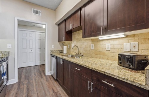 Lindbergh Apartment | Family-Friendly 2 Bed, 2 Bath Retreat - Rated 9/10!
