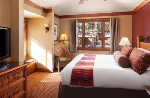 Incline Village Resort | Inviting 2 Bedroom Suite with Pool & Spa at Hyatt High Sierra Lodge