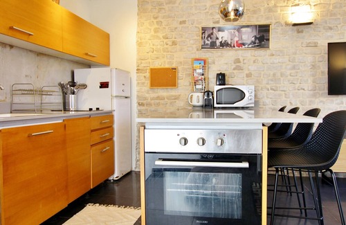 Old North Apartment | Stunning 2 Bedrooms with Sea View & Sun Balcony Awaits
