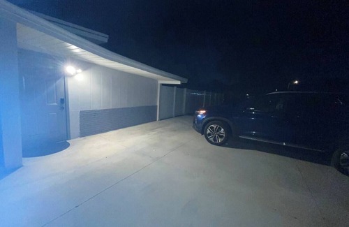 Temple Terrace House | Impressive 2BR/2BA Accessible Home Near Tampa Attractions