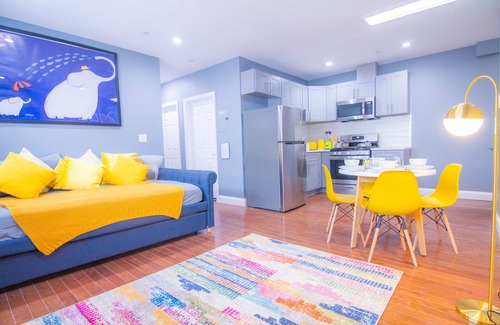 East New York Apartment | Inviting 2BR Retreat in Brooklyn, Just 30 Mins to Manhattan