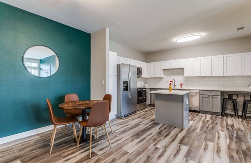 McNeil Apartment | Gorgeous 2BR in Champion City 6448
