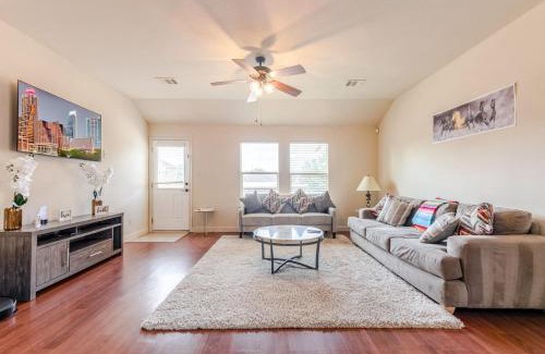 Buda House | Gorgeous 2story Home