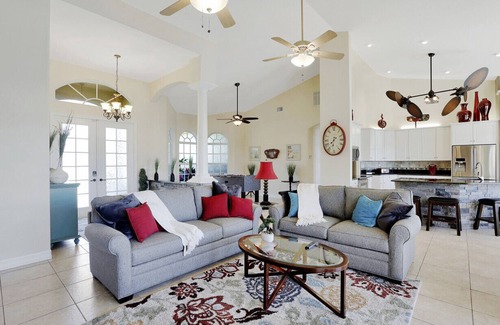 Caloosahatchee Villa | Ideal 3-Bed Canal Home with Pool & Gulf Access Awaits!