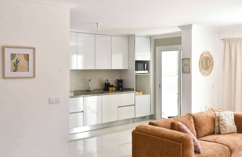 Mindelo Apartment | Gorgeous 3-bdr apt - 1-min laginha beach - LCGR