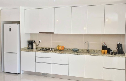 Mindelo Apartment | Gorgeous 3-bdr apt - 1-min laginha beach - LCGR