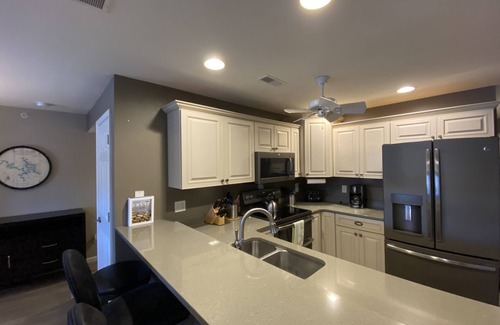 Camdenton Condo | Tranquil Lake View Condo with Pool and Breakfast Included