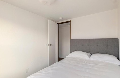 Dale House | Inviting 3BR Guest House - Ideal for COTA F1s & Families