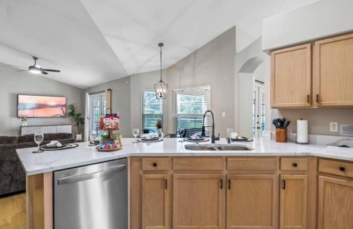Greater Groves House | Inviting 4 Bedroom Home Close to Disney with Private Pool