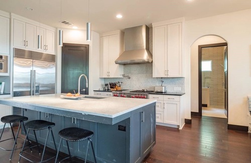 Tarrytown House | Inviting 4 Bedroom Home Steps from Downtown Austin