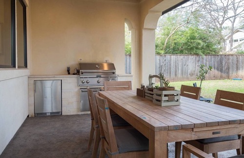 Tarrytown House | Inviting 4 Bedroom Home Steps from Downtown Austin