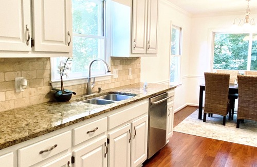 Alpharetta House | Stylish 4 BR Home Near Downtown Alpharetta & Avalon