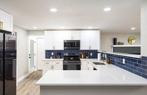 Scenic Heights House | Spacious 4 King Beds with Game Room Near Denver