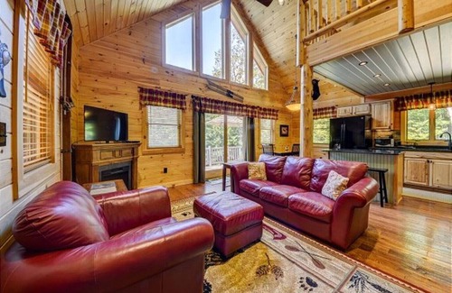 Intervale Cabin | Beautiful 4BR Log Home Near Storyland & N. Conway Awaits