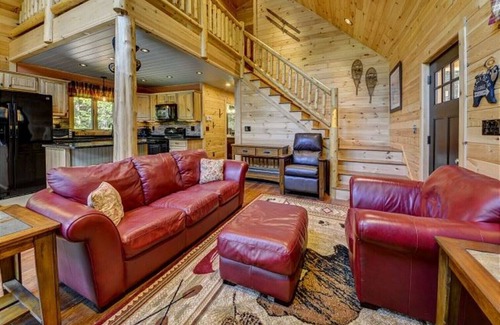 Intervale Cabin | Beautiful 4BR Log Home Near Storyland & N. Conway Awaits