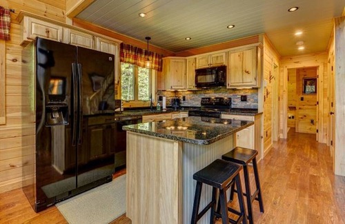 Intervale Cabin | Beautiful 4BR Log Home Near Storyland & N. Conway Awaits