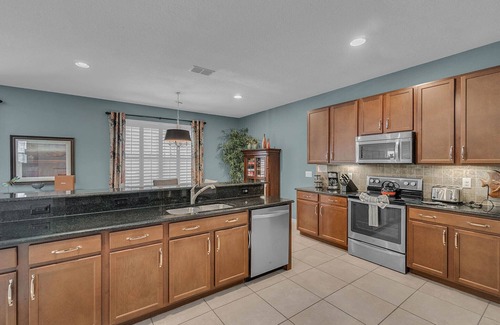 Watersong House | Beautiful Spa Home with Pool & Kitchen - Guest Rated 10/10