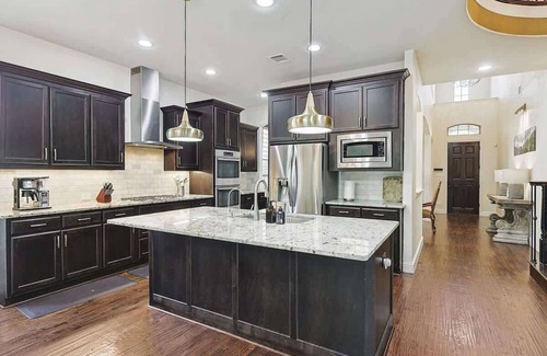 Valley Ranch House | Gorgeous 6BR w/home theater
