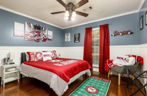 Northport House | Ideal Alabama Home Just 4 Miles from the Stadium