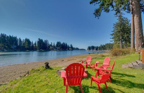 Allyn-Grapeview House | Discover Oceanfront Holiday Homes in WA, USA