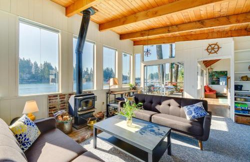 Allyn-Grapeview House | Discover Oceanfront Holiday Homes in WA, USA