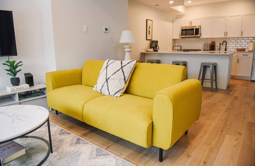 Winnipeg Condo | Unique 5-Bed Townhouse with Family-Friendly Amenities