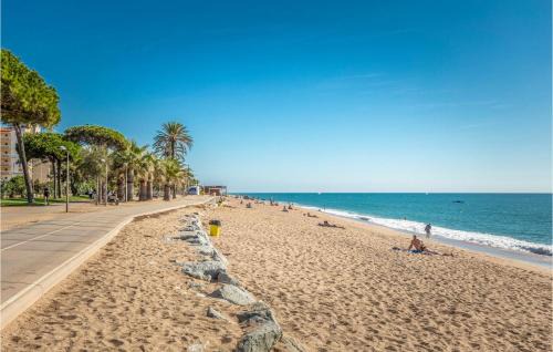 Pineda de Mar Apartment | Cozy 1 Bedroom Apartment in Pineda De Mar - Child Friendly