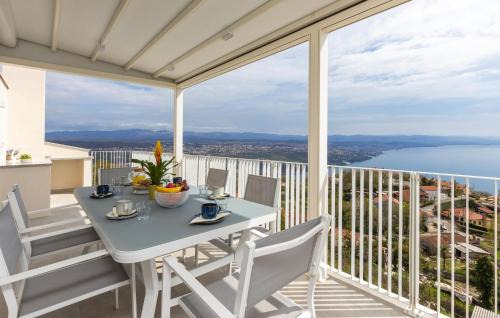 Bregi Apartment | Cozy Apartment in Bregi with Pool and Free Wifi