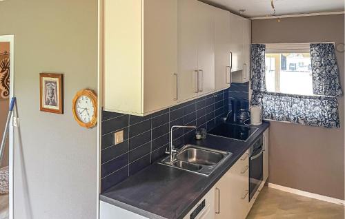 Nesset Apartment | Cozy 2 Bedroom Apartment in Eresfjord - Pet and Child Friendly