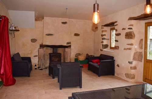Gommenec'h Apartment | Coastal Getaway for Two with Pool and Spa near Brittany