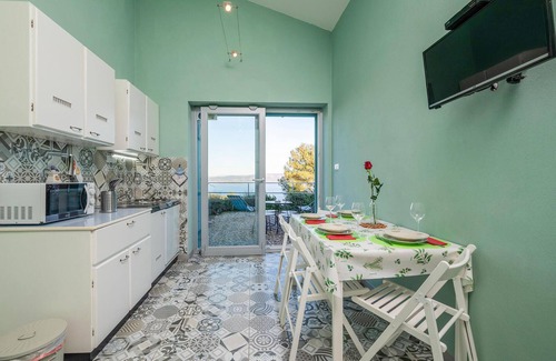 Gondolici Apartment | Experience Oceanfront Bliss in Our Inviting Vacation Apartment