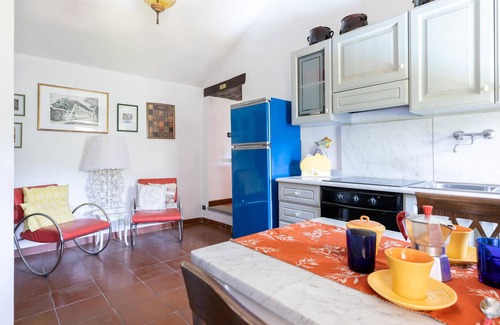 Comano Apartment | Cozy 1 Bedroom Retreat in Comano with Pool & Spa