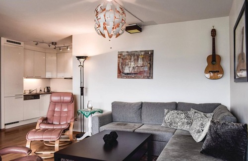 Kragero Apartment | Modern Apartment with Oceanfront Views on the 6th Floor