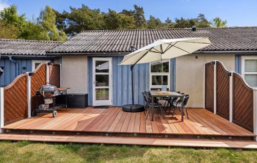 Dueodde Apartment | Relaxing Apartment in Nexø with Pool and Sauna Access