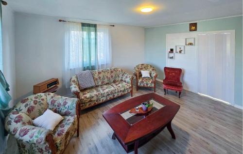 Rorvik Apartment | Gorgeous Apartment In Rörvik With Wifi
