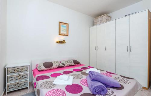Selce Apartment | Cozy Apartment in Selce with Kitchen & Family-Friendly Perks