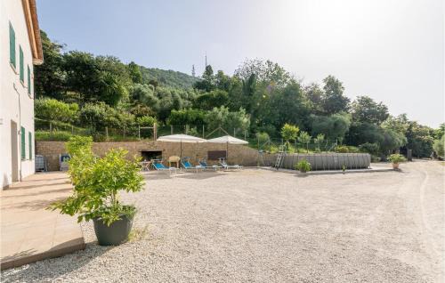 Cinto Euganeo Apartment | Ideal Apartment in Valnogaredo with Pool and WiFi